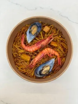 Plato de S'Ambosta Obrador, comida para llevar en Es Mercadal, Menorca (2)